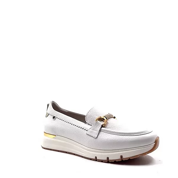 /images/uploads/1877/thumb_serena-blanco-gynaikeia-loafers-dorkingbyfluchos-belloccio.gr-9655.webp